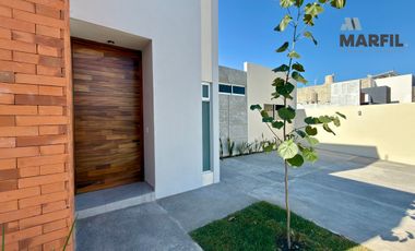 Casa en Venta 1 Planta Esquina con Roofgarden Frente Jardín Valle Verde Colima