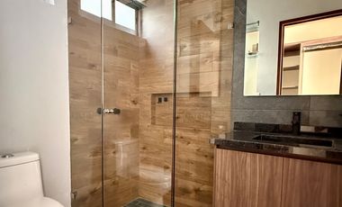 Casa en Venta 1 Planta Esquina con Roofgarden Frente Jardín Valle Verde Colima