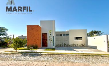 Casa en Venta 1 Planta Esquina con Roofgarden Frente Jardín Valle Verde Colima