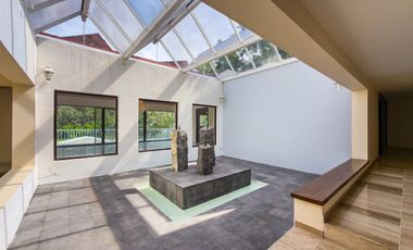 Casa en Venta en Colinas de San Javier con Alberca