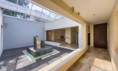 Casa en Venta en Colinas de San Javier con Alberca