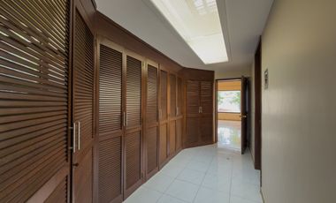 Casa en Venta en Colinas de San Javier con Alberca