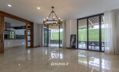 Preciosa casa de lujo en Valle Real en Venta