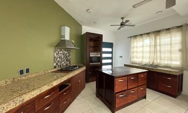 CASA EN VENTA EN CIUDAD DEL CARMEN, CAMPECHE.