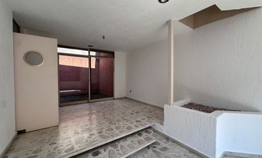 CASA EN RENTA EN COL. PRADOS DEL CAMPESTRE MORELIA