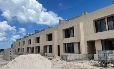 CASA EN VENTA MERIDA, PLAYA CHUBURNA, VILLA IXTUL, 2DA FILA, SEPT 2025.