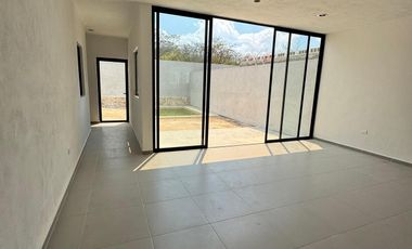 CASA EN VENTA MERIDA, CONKAL, PRIVADA KANAN, MODELO 170 1 PLANTA, A 6 MESES.