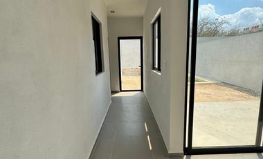 CASA EN VENTA MERIDA, CONKAL, PRIVADA KANAN, MODELO 170 1 PLANTA, A 6 MESES.