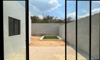 CASA EN VENTA MERIDA, CONKAL, PRIVADA KANAN, MODELO 170 1 PLANTA, A 6 MESES.