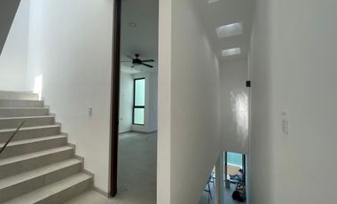 CASA EN VENTA MERIDA, PLAYA CHUBURNA, VILLAS NALU, A 130 MTS DEL MAR, AGO 2025.