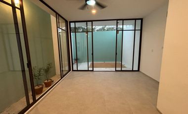 CASA EN VENTA MERIDA, PLAYA CHUBURNA, VILLAS NALU, A 130 MTS DEL MAR, AGO 2025.