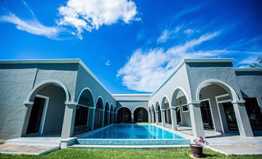 CASA EN VENTA MERIDA, SITPACH, 1 PLANTA DE LUJO, ENTREGA INMEDIATA.