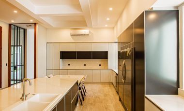 CASA EN VENTA MERIDA, SITPACH, 1 PLANTA DE LUJO, ENTREGA INMEDIATA.