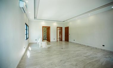 CASA EN VENTA MERIDA, SITPACH, 1 PLANTA DE LUJO, ENTREGA INMEDIATA.