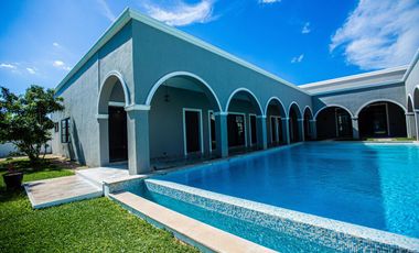 CASA EN VENTA MERIDA, SITPACH, 1 PLANTA DE LUJO, ENTREGA INMEDIATA.