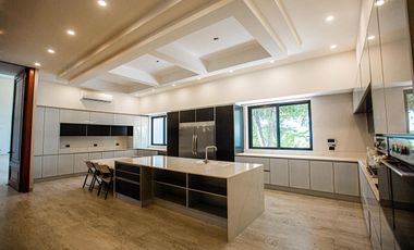 CASA EN VENTA MERIDA, SITPACH, 1 PLANTA DE LUJO, ENTREGA INMEDIATA.