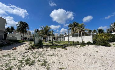 CASA EN VENTA MERIDA, PLAYA SISAL, FRENTE AL MAR, ENTREGA INMEDIATA.