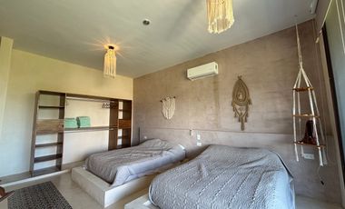 CASA EN VENTA MERIDA, PLAYA CHICXULUB, CASA ITALIANA, 3RA FILA, ENTREGA INMEDIA.