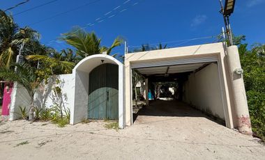 CASA EN VENTA MERIDA, PLAYA CHICXULUB, CASA ITALIANA, 3RA FILA, ENTREGA INMEDIA.