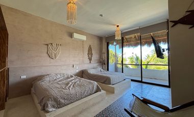 CASA EN VENTA MERIDA, PLAYA CHICXULUB, CASA ITALIANA, 3RA FILA, ENTREGA INMEDIA.