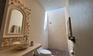 CASA EN VENTA MERIDA, PLAYA CHICXULUB, CASA ITALIANA, 3RA FILA, ENTREGA INMEDIA.