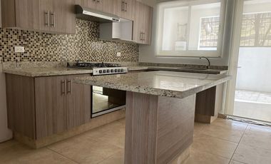 Casa en Renta en La Antigua Cementera, 3 recámaras, Puebla