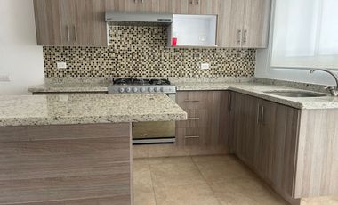 Casa en Renta en La Antigua Cementera, 3 recámaras, Puebla