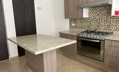 Casa en Renta en La Antigua Cementera, 3 recámaras, Puebla