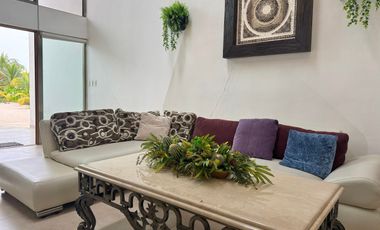 CASA FRENTE AL MAR EN SAN BRUNO EN RENTA A LARGO PLAZO CON PÁNELES SOLARES