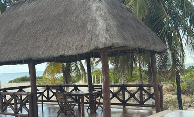 CASA FRENTE AL MAR EN SAN BRUNO EN RENTA A LARGO PLAZO CON PÁNELES SOLARES