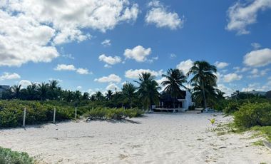 CASA FRENTE AL MAR EN SAN BRUNO EN RENTA A LARGO PLAZO CON PÁNELES SOLARES