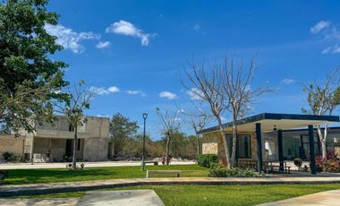 CASA EN VENTA EN PRIVADA ENTRE PARQUES, CONKAL, YUCATAN