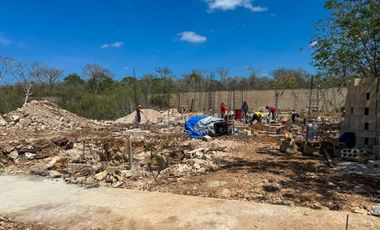 CASA EN VENTA EN PRIVADA ENTRE PARQUES, CONKAL, YUCATAN