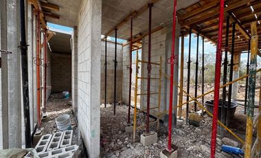 CASA EN VENTA EN PRIVADA ENTRE PARQUES, CONKAL, YUCATAN