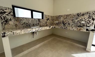 Casa en venta en Residencial Sakche en BACA, YUCATAN | ENTREGA  2026