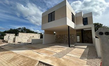 Casa en venta en Residencial Sakche en BACA, YUCATAN | ENTREGA  2026