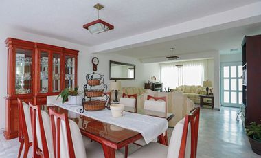 Casa en Venta en Lomas Boulevares, Tlalnepantla, Edo de México