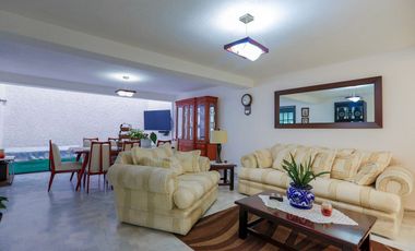 Casa en Venta en Lomas Boulevares, Tlalnepantla, Edo de México