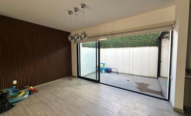 CASA EN RENTA  ESQUINA LOMAS DE ANGELOPOLIS III