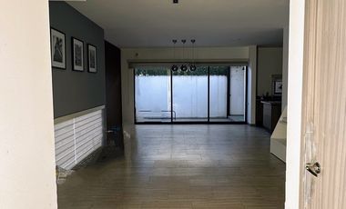 CASA EN RENTA  ESQUINA LOMAS DE ANGELOPOLIS III