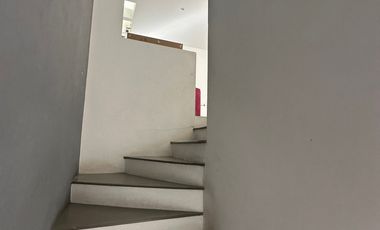 CASA EN RENTA  ESQUINA LOMAS DE ANGELOPOLIS III