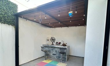 CASA EN RENTA  ESQUINA LOMAS DE ANGELOPOLIS III