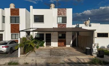 CASA EN VENTA EN RESIDENCIAL PUERTA DE PIEDRA EN DZITYA
