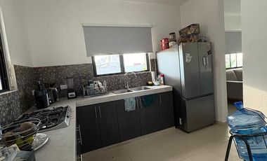CASA EN VENTA EN RESIDENCIAL PUERTA DE PIEDRA EN DZITYA