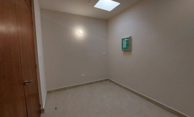 Casa de una planta, estilo colonial con jardines, dos recámaras y alberca