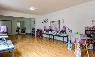 Casa con 4 recámaras y 295 m2 superficie de terreno en venta en Clavería.