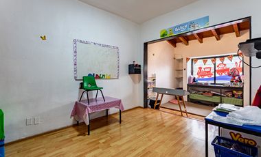 Casa con 4 recámaras y 295 m2 superficie de terreno en venta en Clavería.