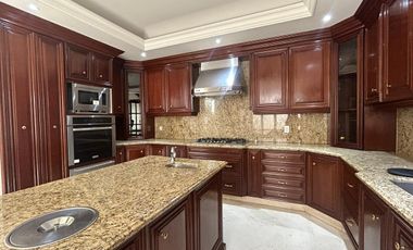 Hermosa casa de lujo en renta en Puerta de Hierro