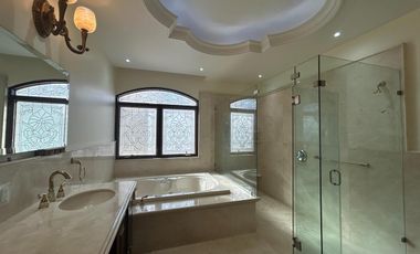 Hermosa casa de lujo en renta en Puerta de Hierro