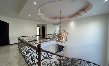 Hermosa casa de lujo en renta en Puerta de Hierro